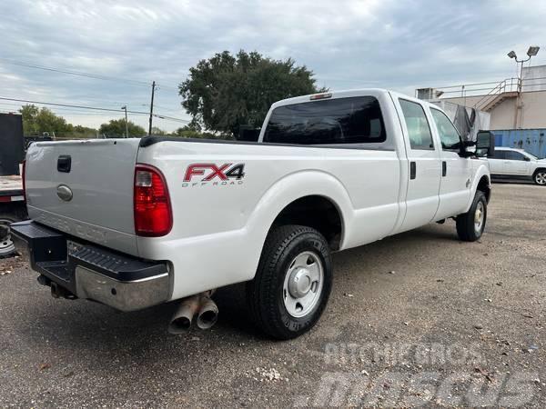 Ford F 250 XL SD Voiture