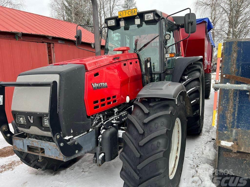 Valmet 8400 Tractors