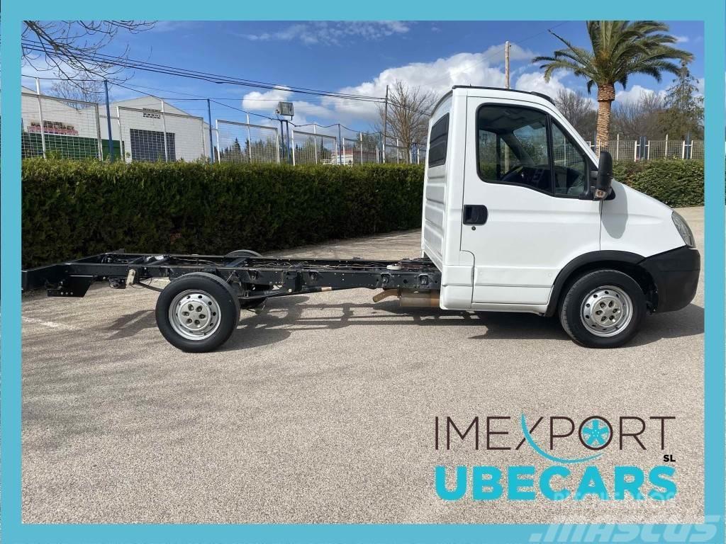 Iveco Daily Ch.Cb. 35S11 Transversal 3450RS Utilitaire