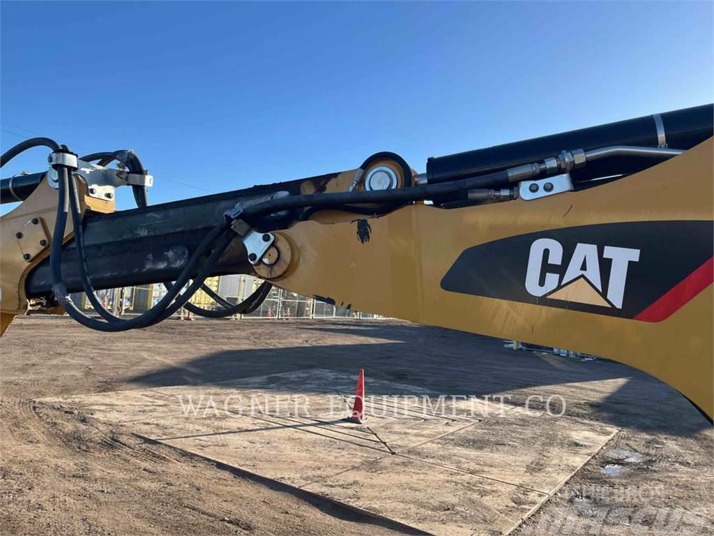 CAT 420F2 4WDE Tractopelle
