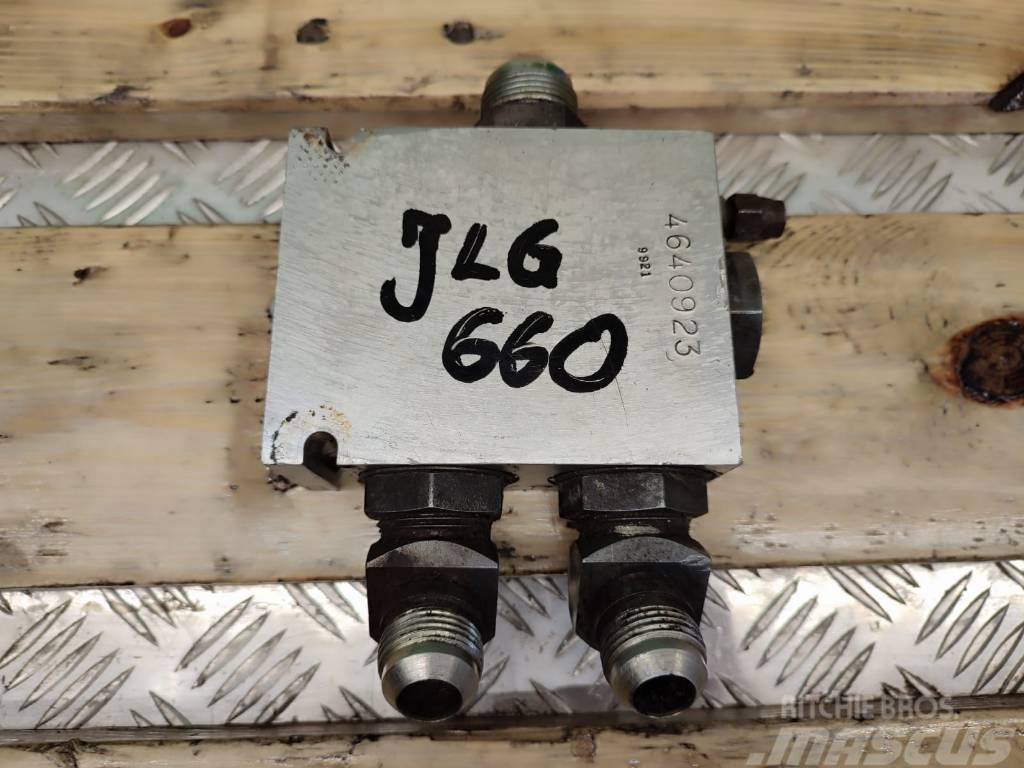 JLG Flow divider valve 4640923 JLG 660 Hydraulics