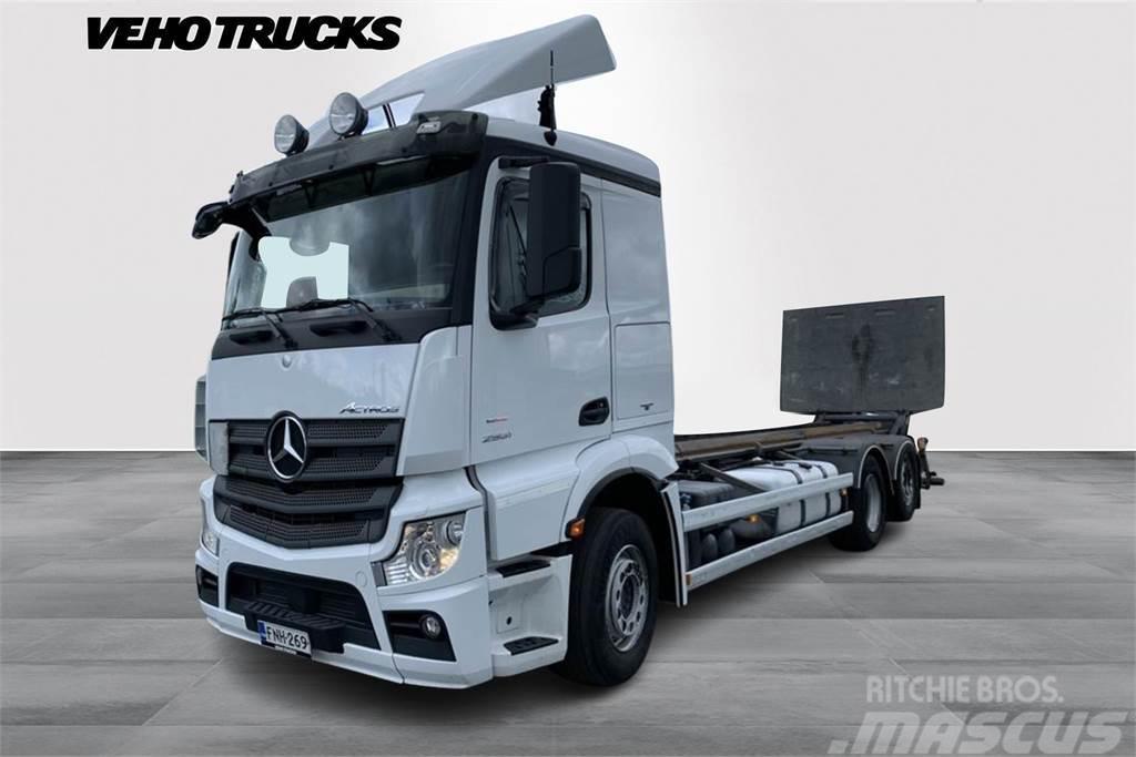 Mercedes-Benz Actros L2551 L/6x2 Camion porte container