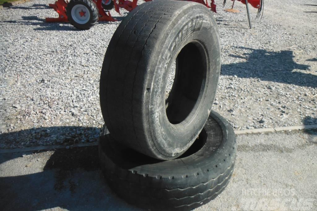 Michelin 385/65R22.5 Tyres, wheels and rims