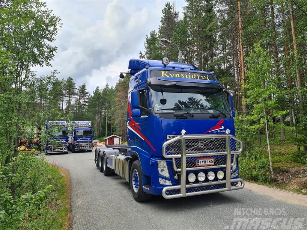 Volvo FH500 8x4 Tridem Cable lift demountable trucks