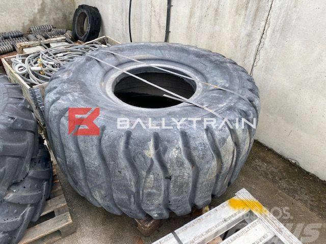 Dunlop 30 x 25 Earthmover Tyre Tyres, wheels and rims