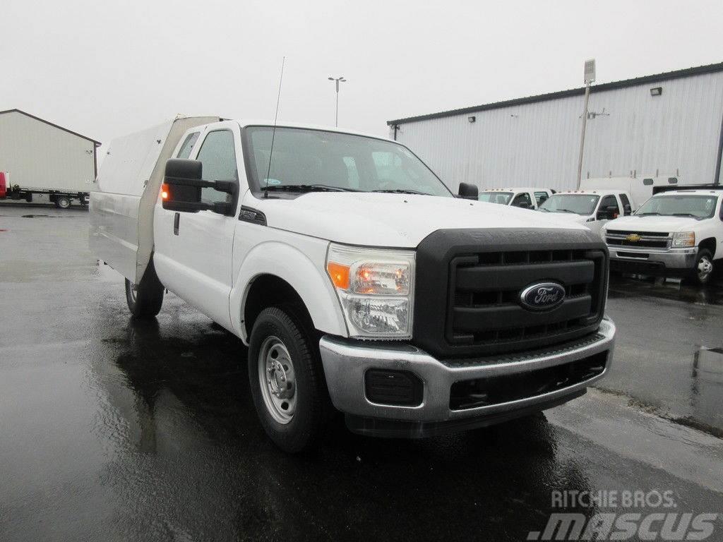 Ford Super Duty F-250 SRW Recovery vehicles
