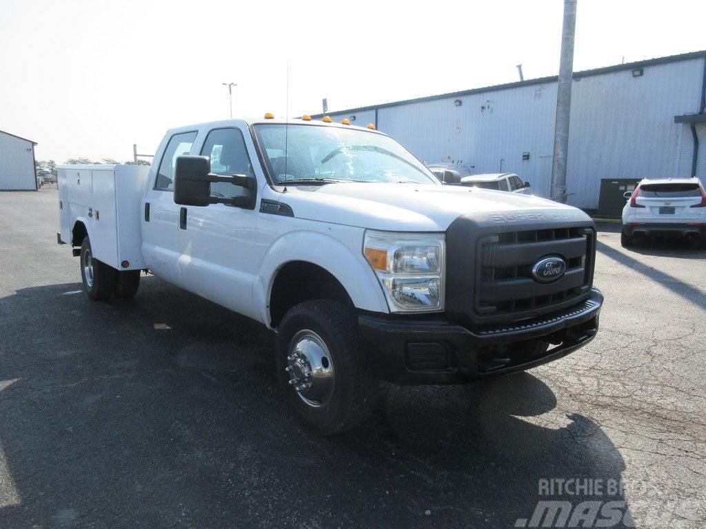Ford Super Duty F-350 DRW Recovery vehicles