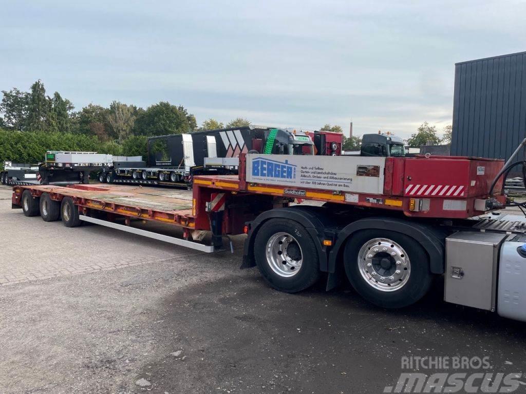 Goldhofer STZ-L 3-38/80 F2 with hydraulic ramps Low loader-semi-trailers