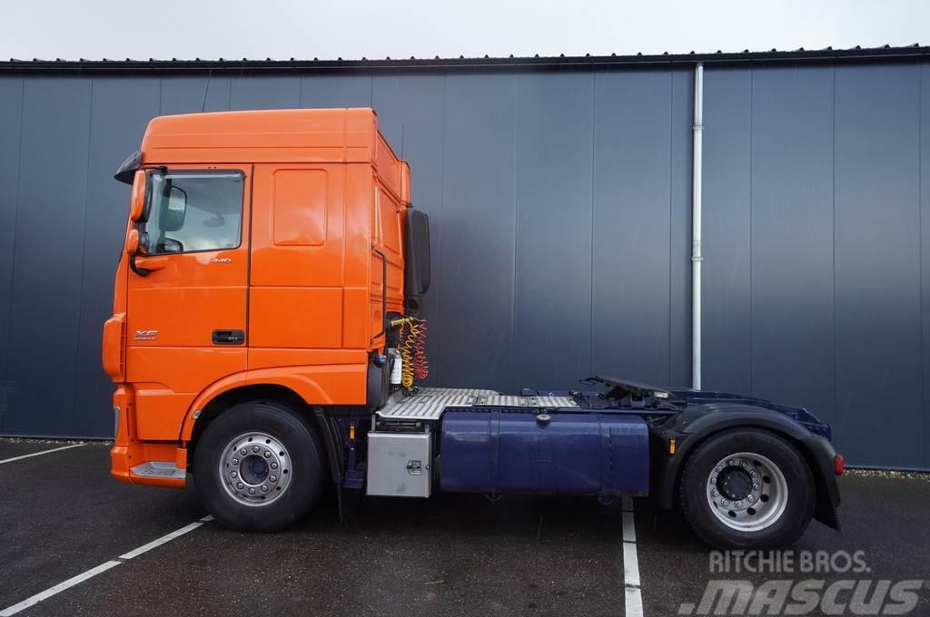 DAF XF440 FT SC WITH BLOWER Tractor Units