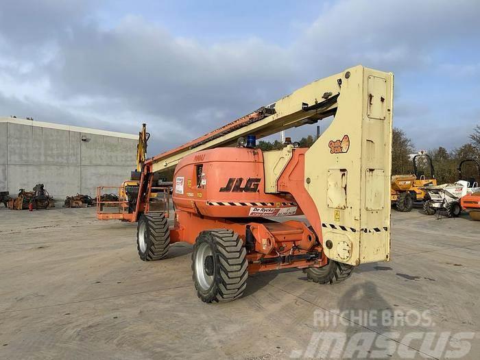 JLG 800 AJ Articulated boom lifts