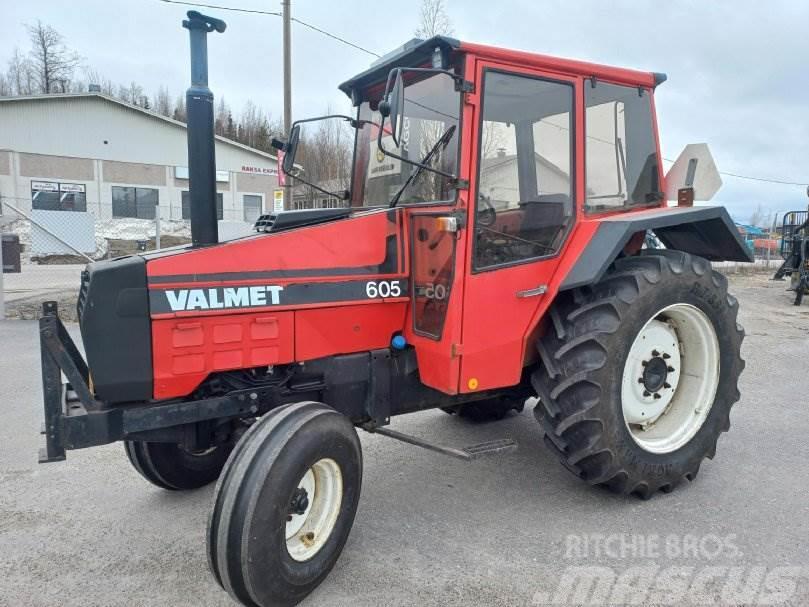 Valmet 605 -2 Tractors
