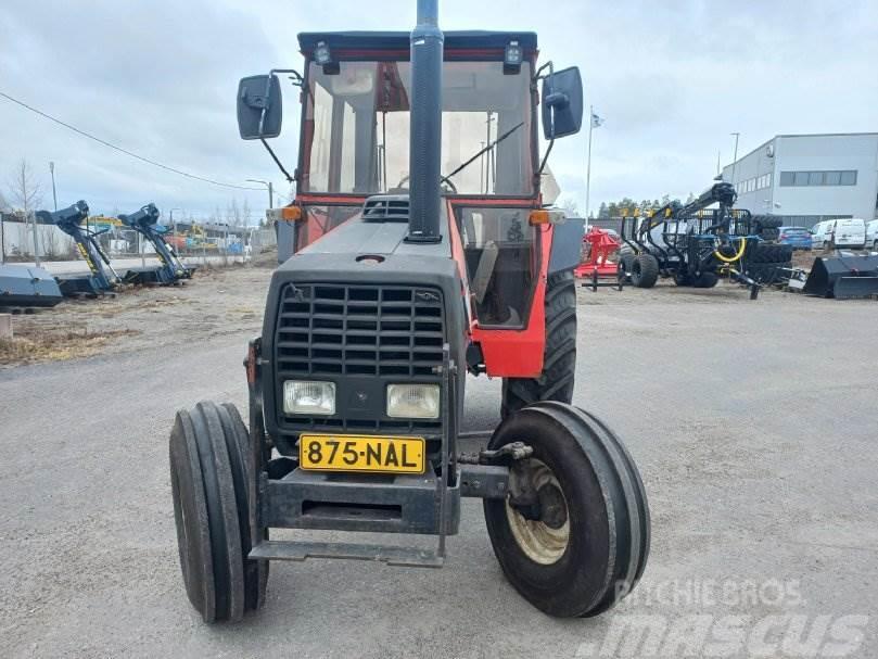 Valmet 605 -2 Tractors