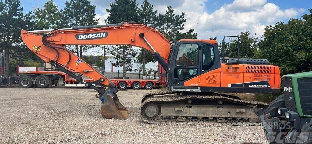 Doosan DX 255LC Crawler excavators