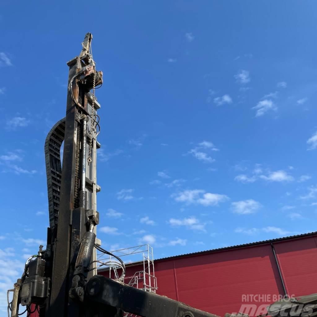 Tamrock Zoomtrak + Comacchio R900C, 2017 Surface drill rigs