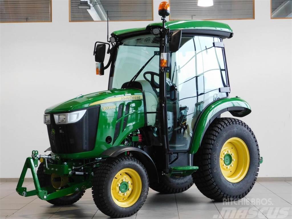 John Deere 3039R Compact tractors
