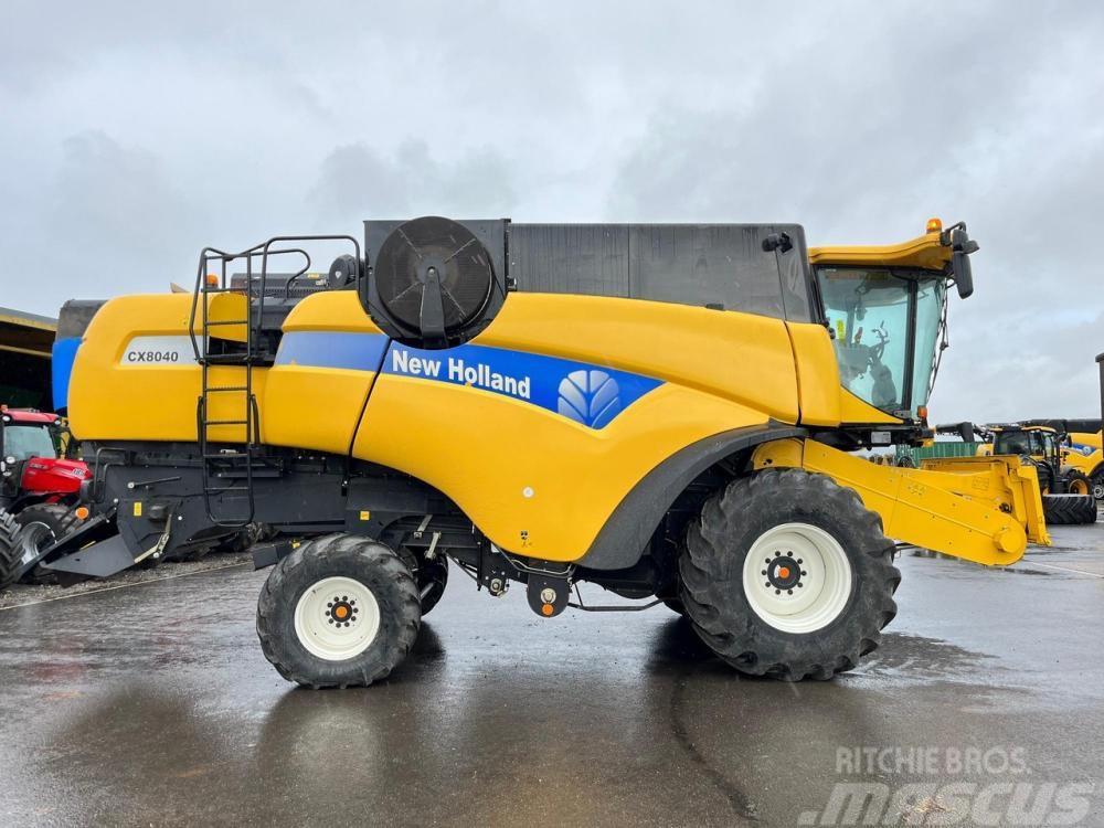 New Holland CX 8040 Combine harvesters