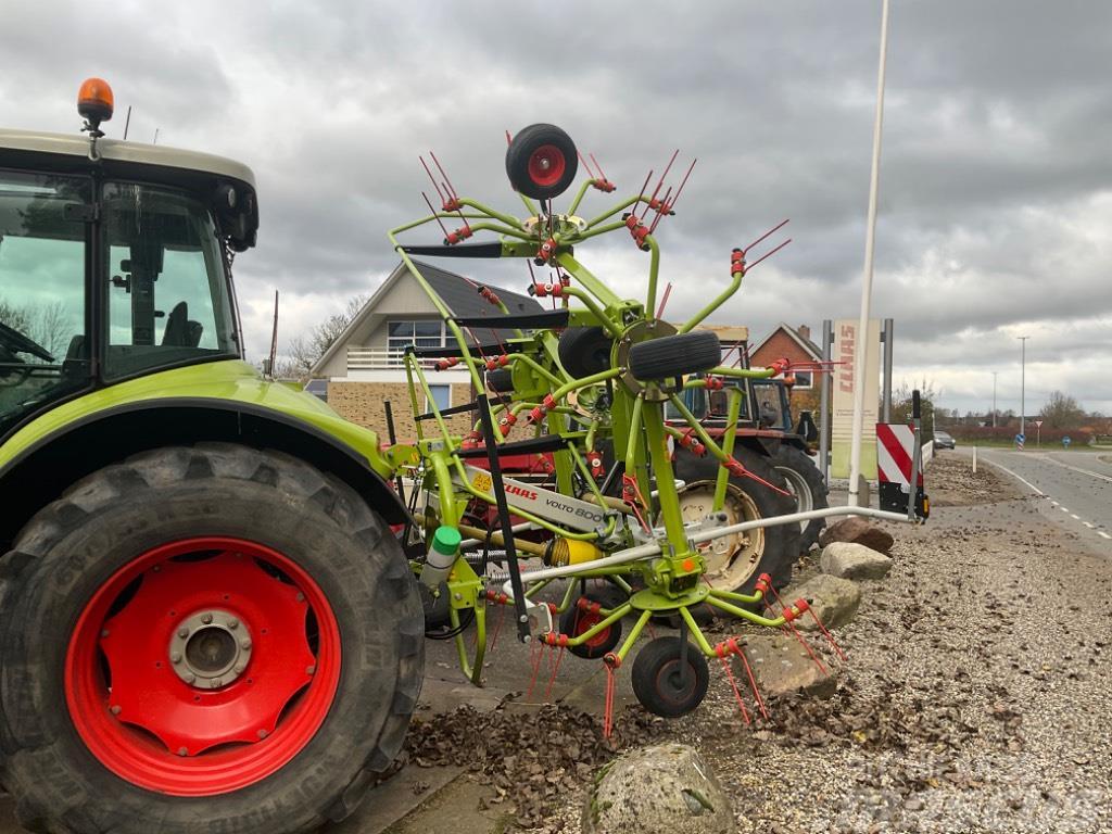 CLAAS Volto 800 Rakes and tedders