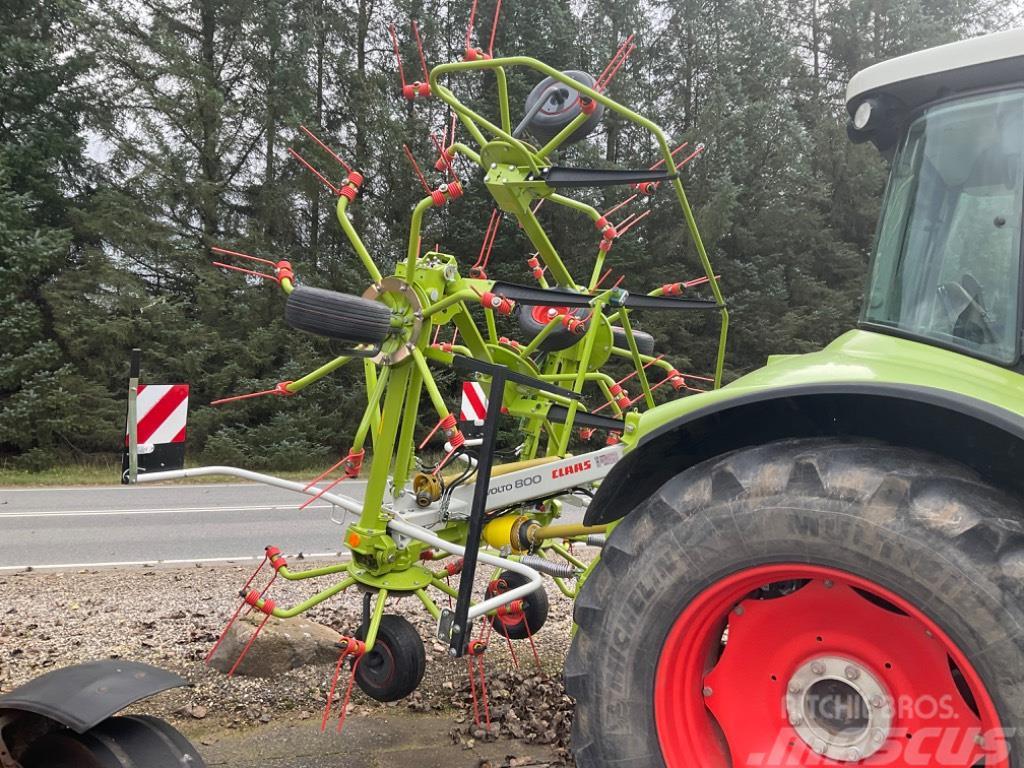 CLAAS Volto 800 Rakes and tedders