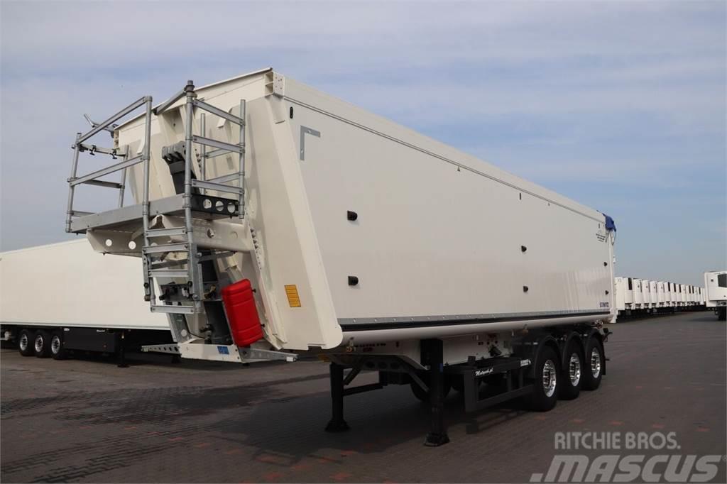 Schmitz Cargobull TIPPER - 50 M3 / FLAP-DOORS / LIFTED AXLE / 2019 Y Tipper semi-trailers
