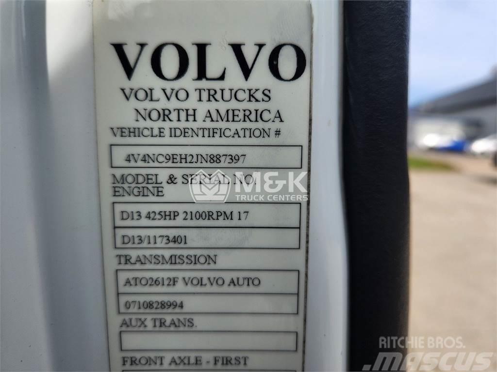 Volvo VNL64T670 Tractor Units