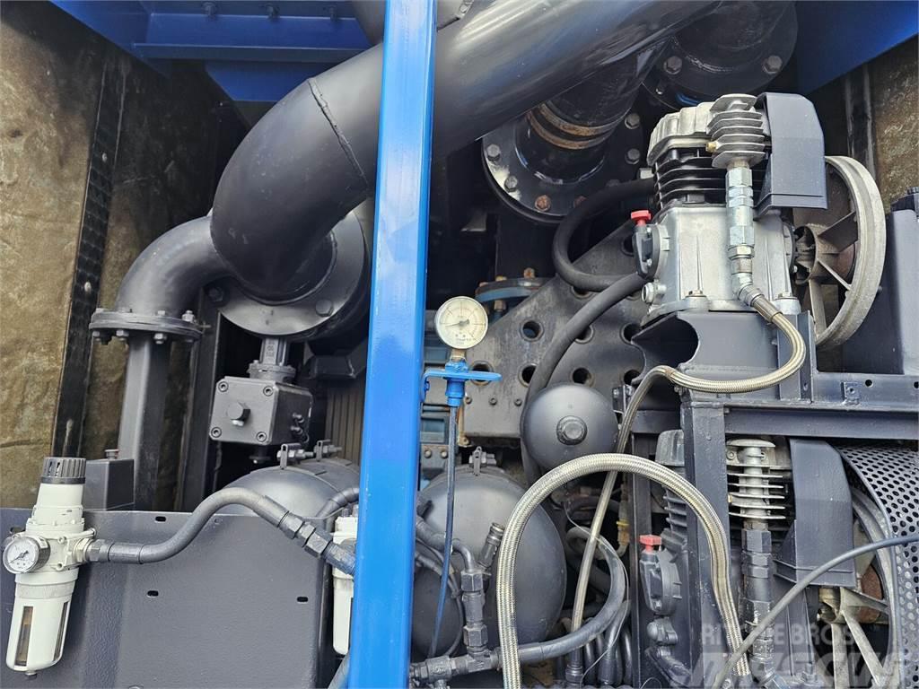 MAN TGS 35.400 Saugbagger KAISER MORO Vacuum suction - Combi / vacuum trucks