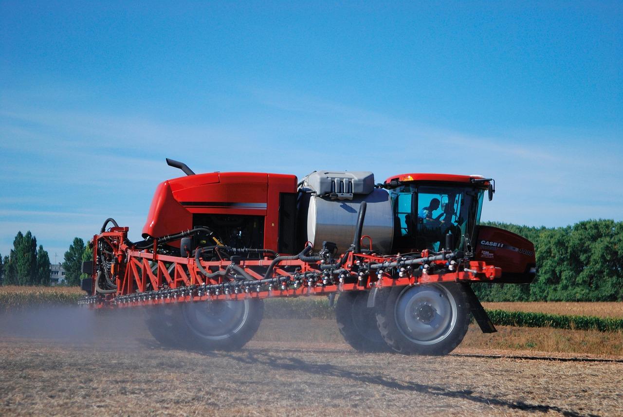 Glyphosate prolongé jusqu'en 2033 : quels enjeux autour de son usage ?