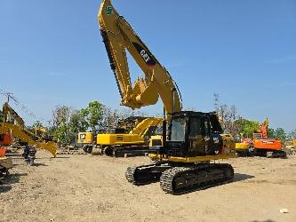 CAT 320D2