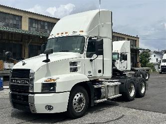 Mack AN64T