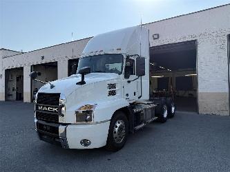 Mack AN64T