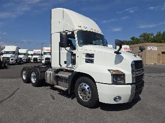 Mack AN64T