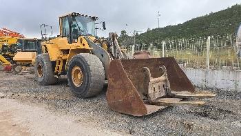Volvo L 220 F