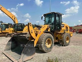 CAT 930M