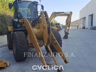 CAT 930M