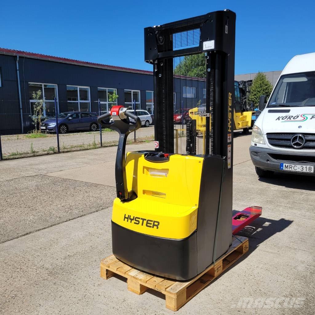 Hyster S 1.6 Gerbeur accompagnant