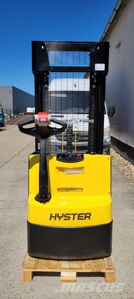 Hyster S 1.6 Gerbeur accompagnant