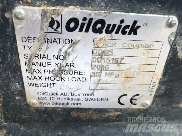 Komatsu PW148-10 Pelle sur pneus