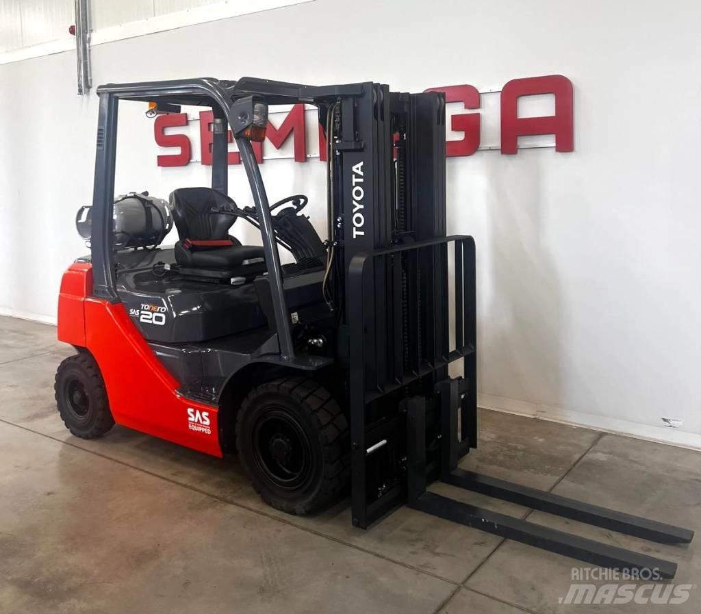 Toyota 10831 8FGF20 Chariots GPL
