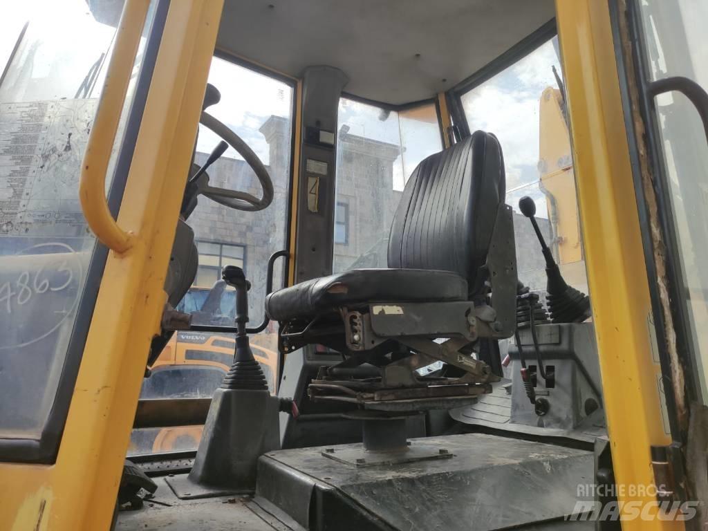 Komatsu WB 92 A Tractopelle