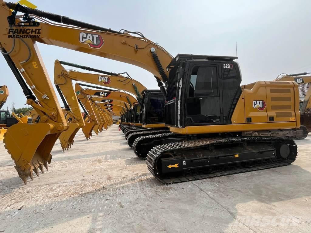 CAT 323 Pelle sur chenilles