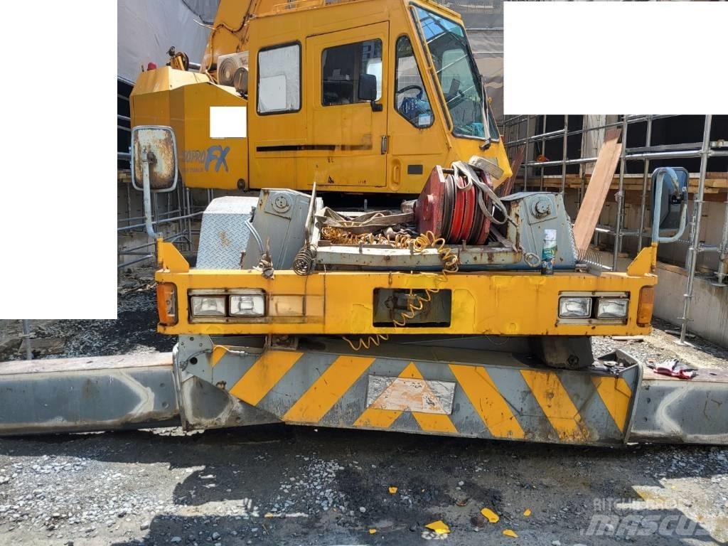Tadano TR 250 M-5 Grues mobiles