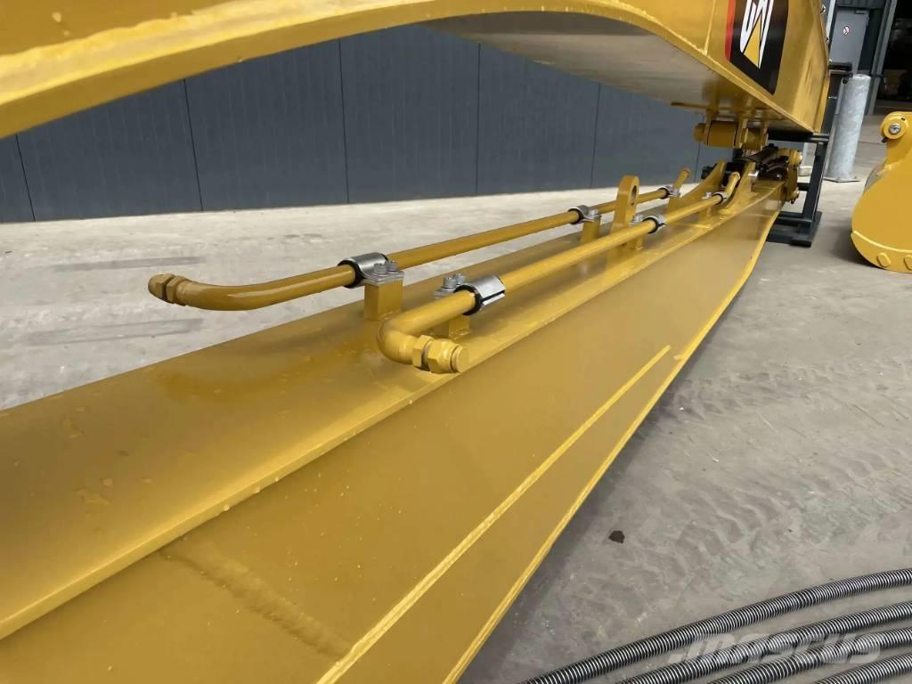 CAT 323F 15m Set Pelle rétro arrière