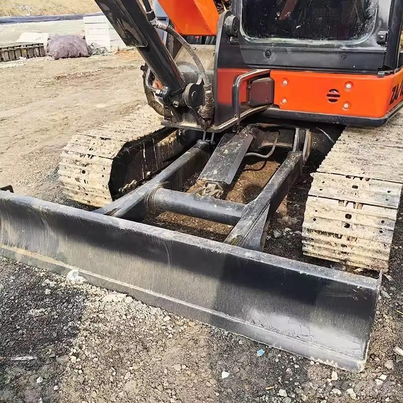Hitachi ZX 55 Mini pelle < 7t