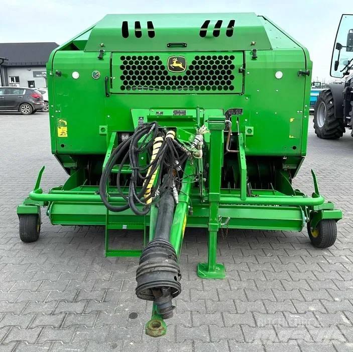 John Deere C 440 R Presse à balle ronde