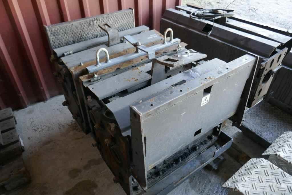 Volvo P 8820 C Finisseur