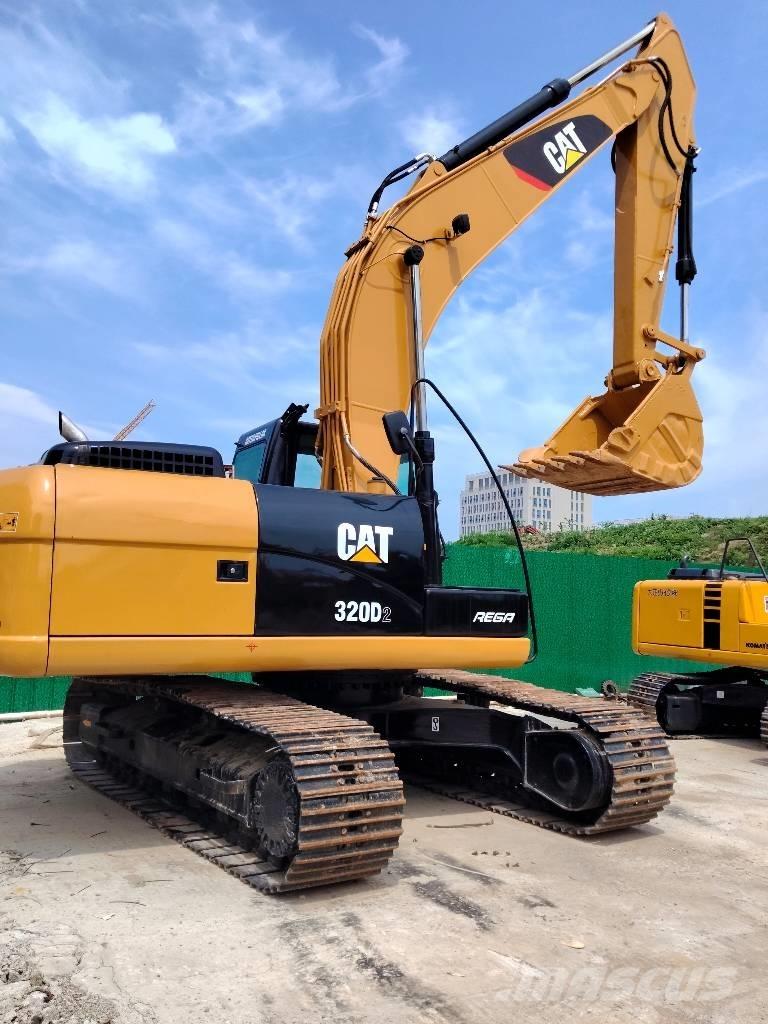 CAT 320D2 Pelle sur chenilles
