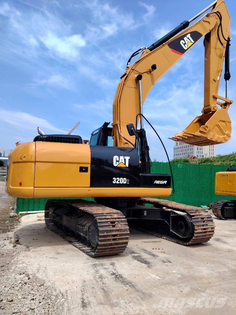 CAT 320D2 Pelle sur chenilles