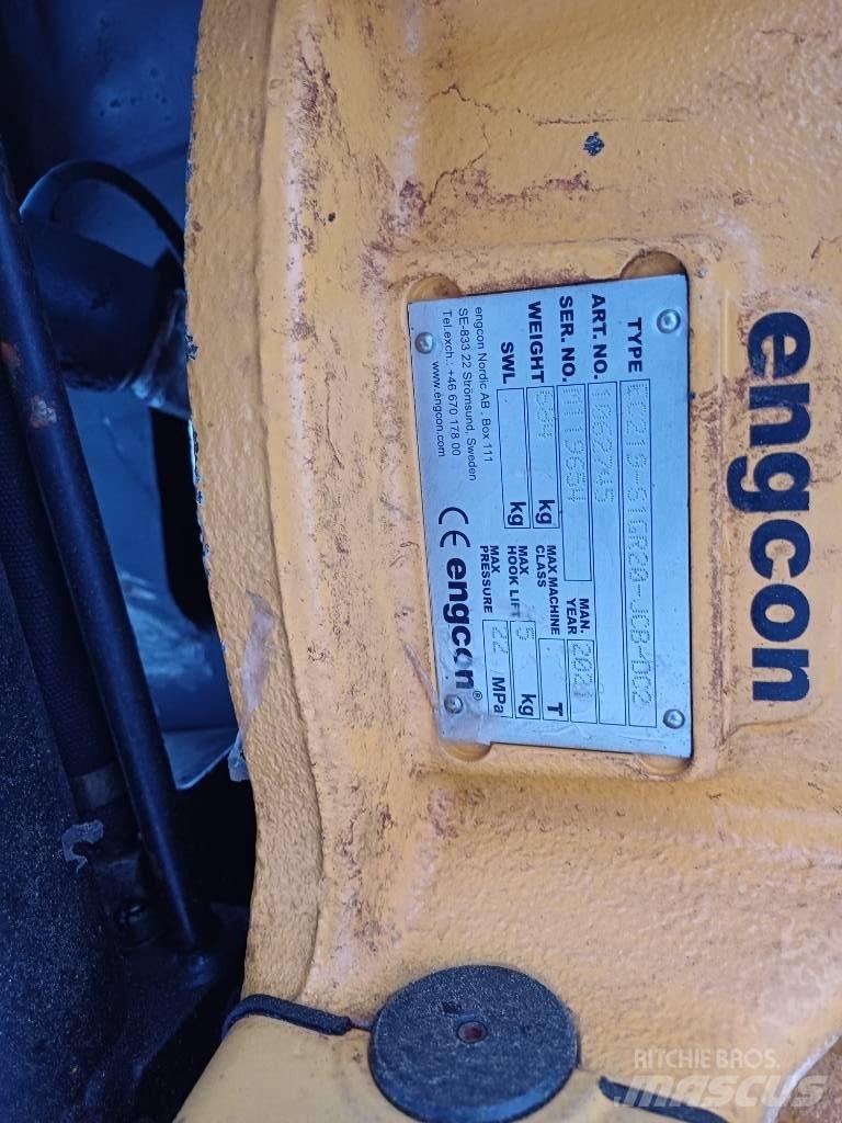 JCB JS 145 W Pelle sur pneus
