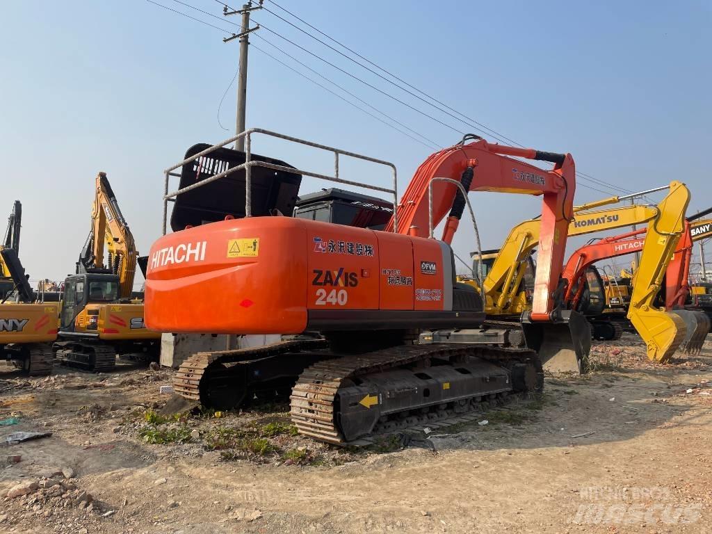 Hitachi ZX 240 Pelle sur chenilles