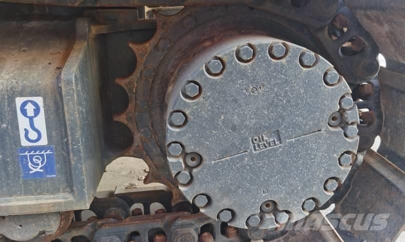 Komatsu PC 220-7 Pelle sur chenilles