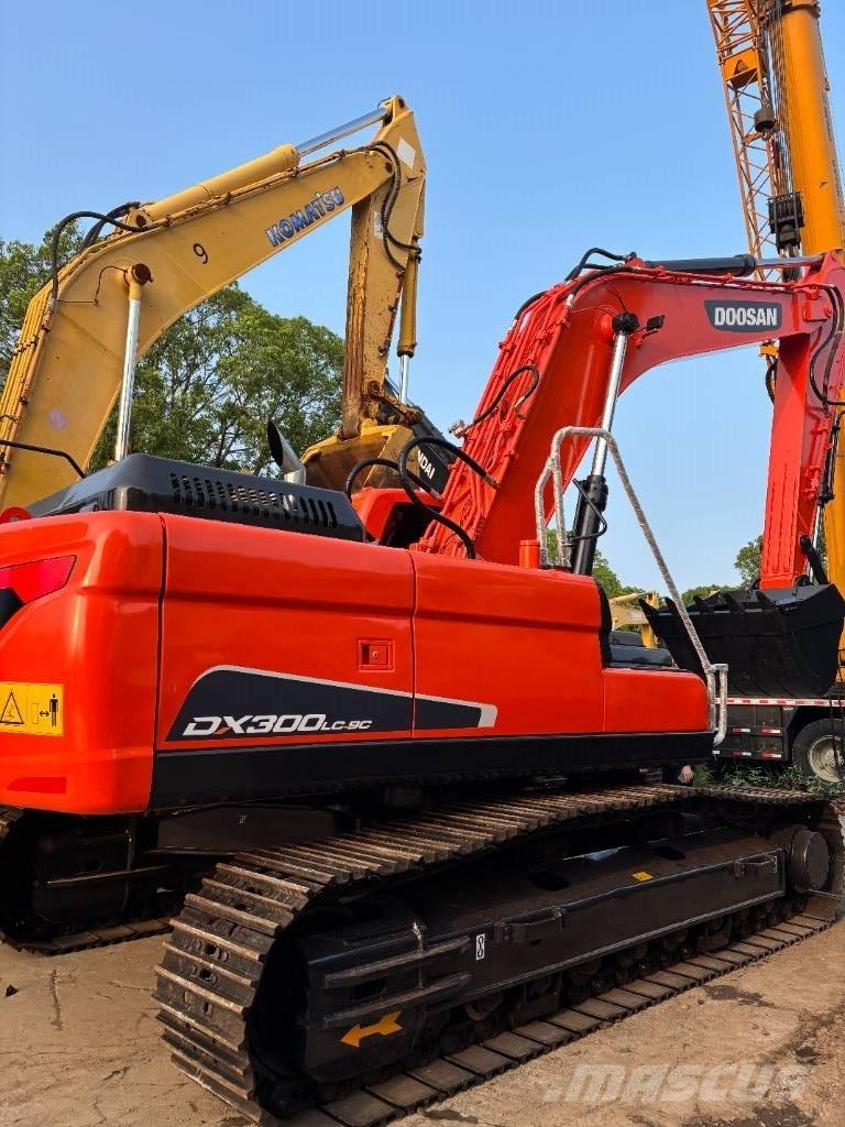 Doosan DX300LC-9C Pelle sur chenilles